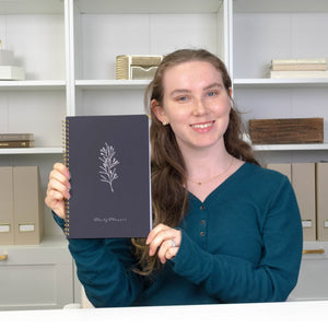 Load image into Gallery viewer, BLU MONACO Minimalist Daily Planner and Notebook with Hourly Schedule - 160 Pages, 80 Days - Grey with Botanical Design - Aesthetic Spiral To-Do List Notepad for Easy Task and Appointment Management - Stylish Book for School, Office, or Home Organization