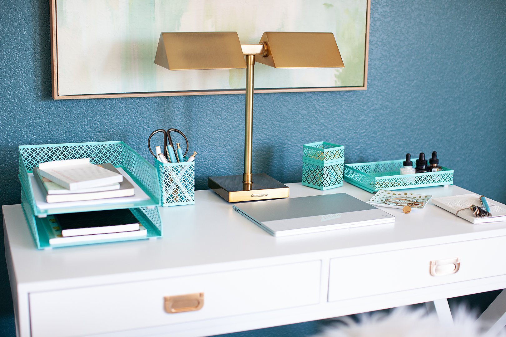 Aesthetic Desk Accessories That Elevate Your Workspace