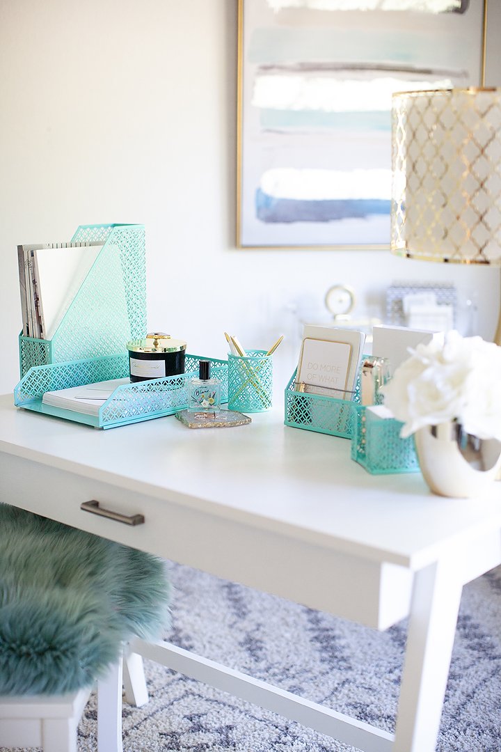 Stylish Desk Paper Trays to Organize Your Workspace