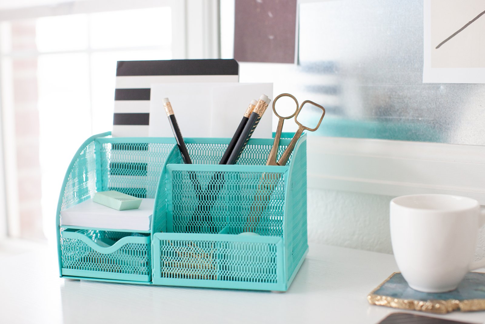 How to Organize a Desk for Productivity and Style