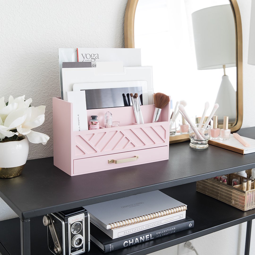 Top Mail Organizers for a Tidy & Productive Workspace