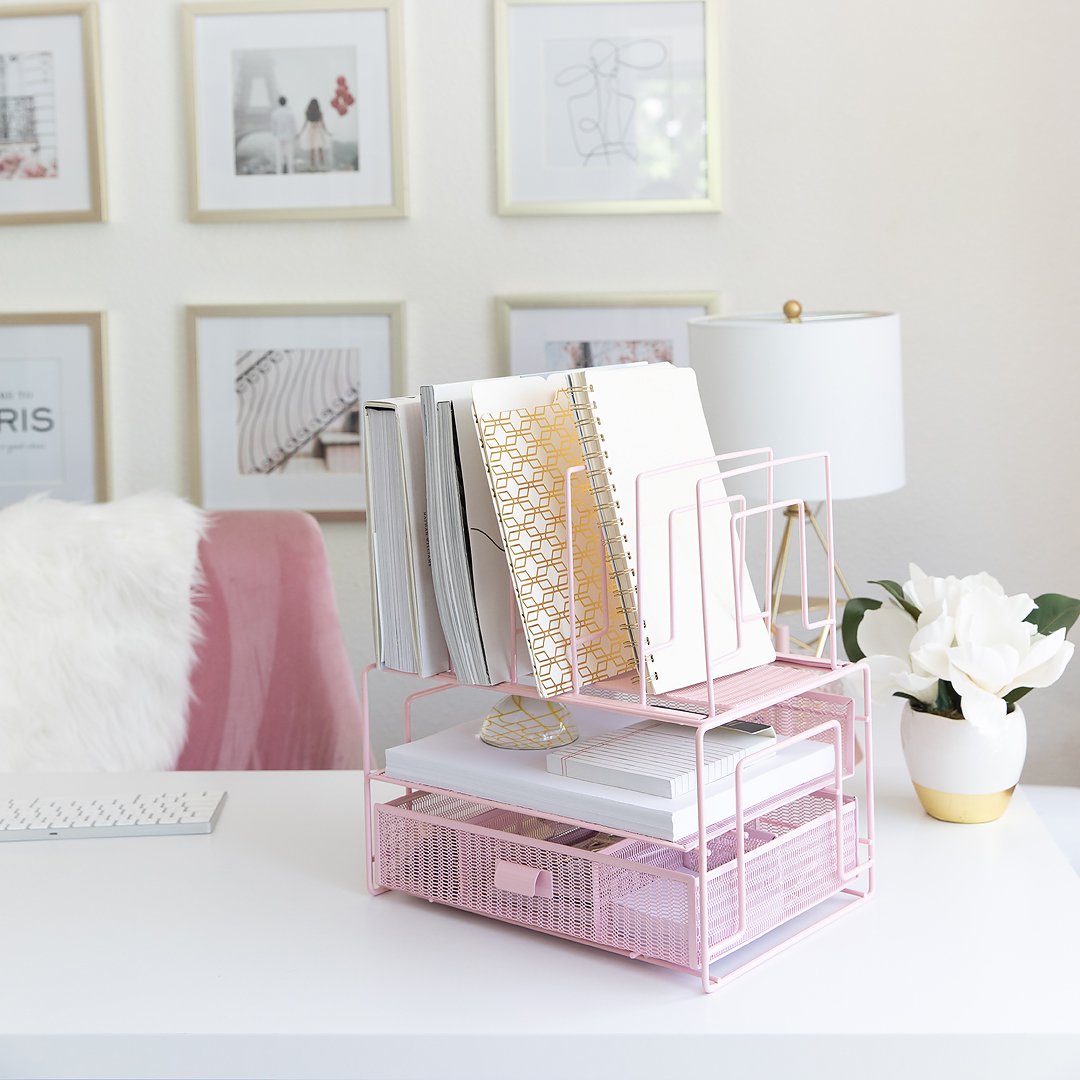 Minimalist Desk Setup: Create a Focused Workspace