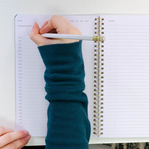 Load image into Gallery viewer, BLU MONACO Beautiful Daily Planner and Notebook with Hourly Schedule - 160 Pages , 80 Days - Navy Floral Aesthetic Spiral To-Do List Notepad for Easy Task and Appointment Management - Stylish Book for School, Office, or Home Organization
