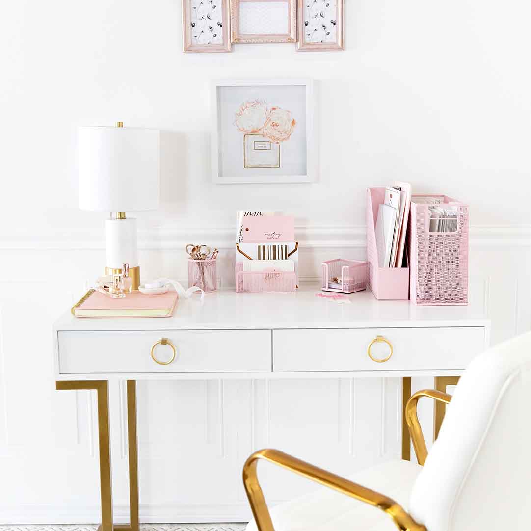 https://www.blumonaco.com/cdn/shop/products/Blu-Monaco-PInk-Desk-Accessories-Set.jpg?v=1637786424